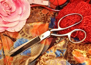 Upholstery scissors