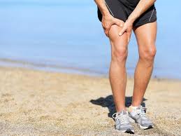 runner is having a pain in his leg.