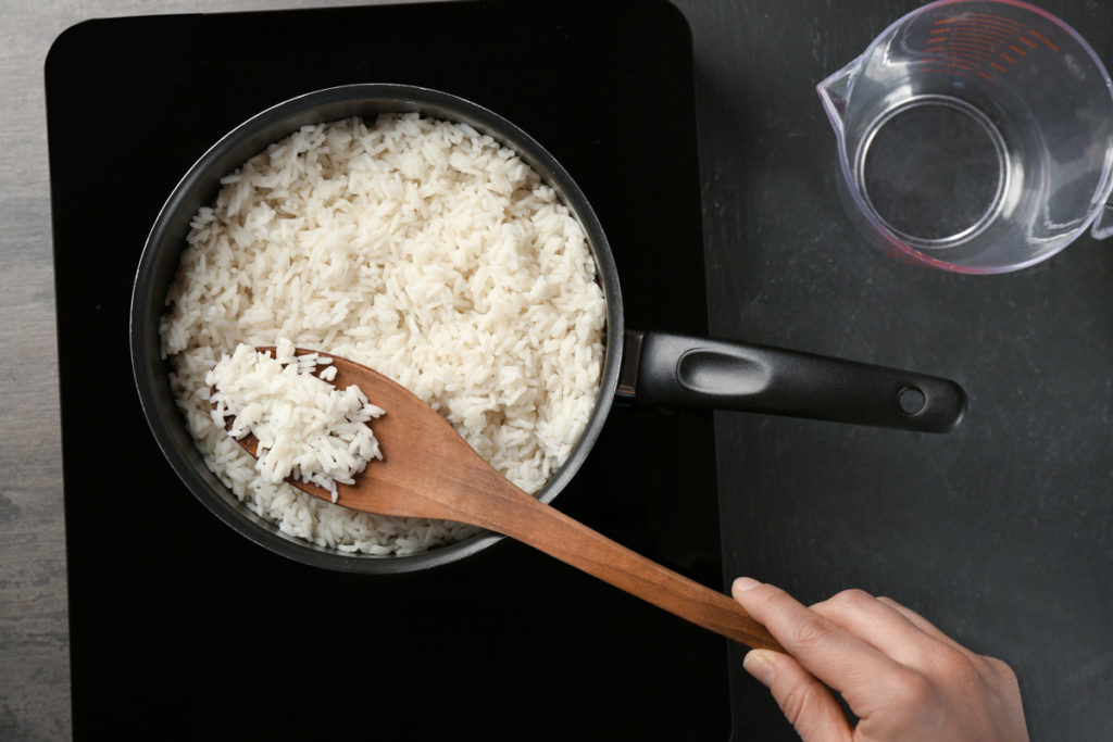 cooking rice in an induction stove using the open pot method
