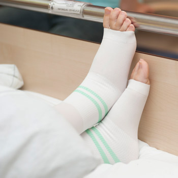 Sitting relax with the best Compression socks for edema
