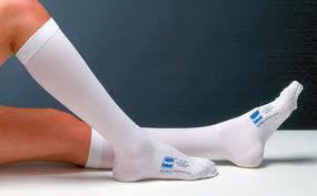 wear compression socks in bed