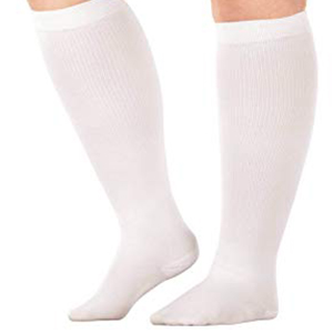 wide-white-compression-socks-for-RNs